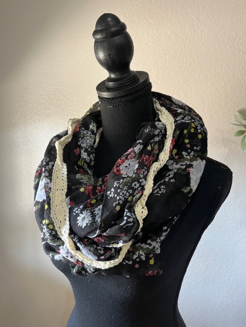 Women’s Floral Black Infinity Scarf crochet Cream Lace Trim Lightweight Flowy